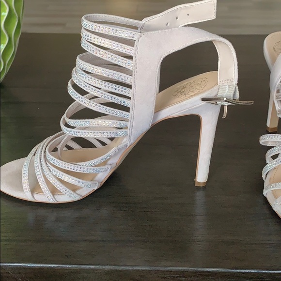 Rose suede heels - Picture 3 of 6